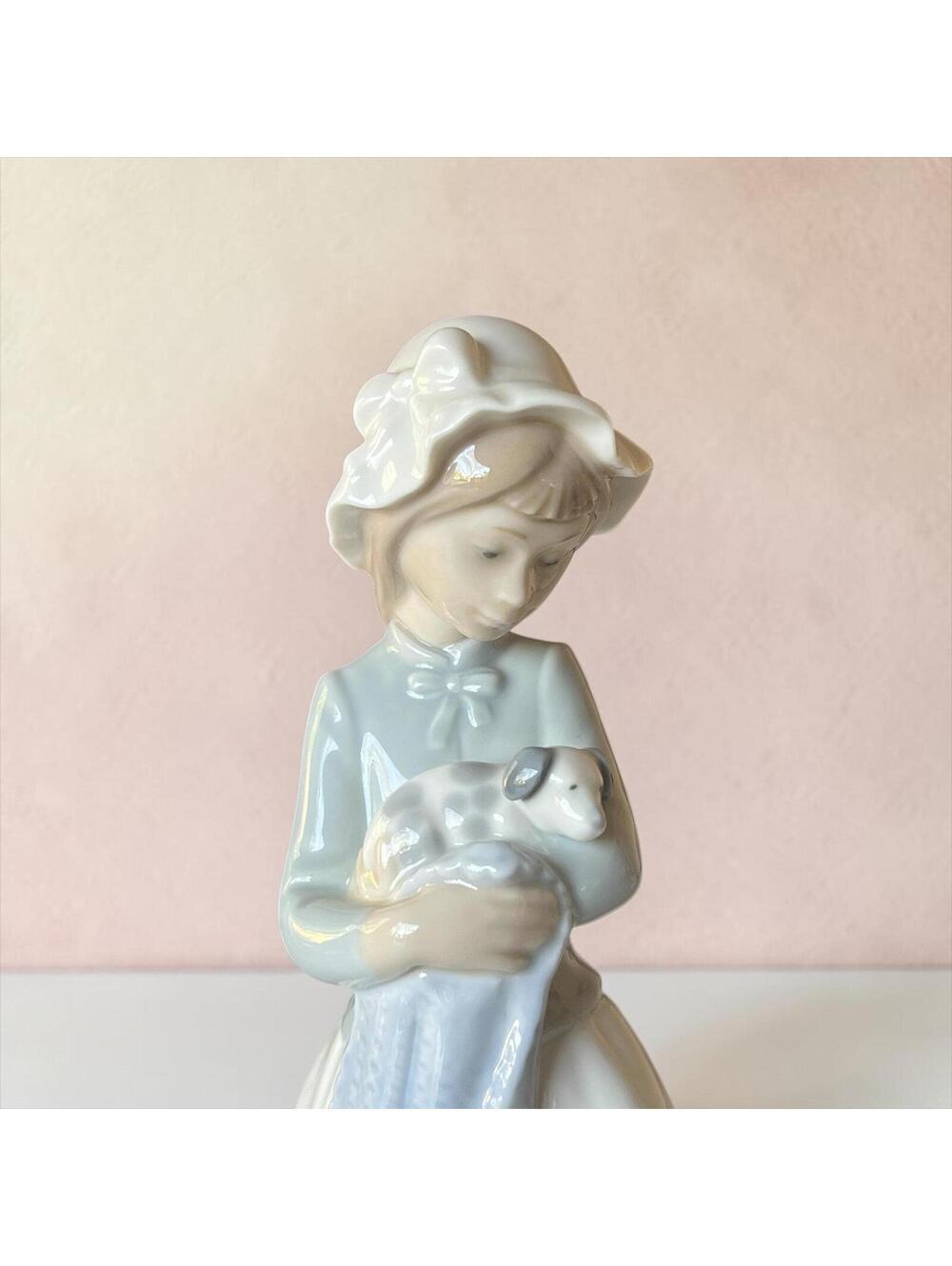 Nao Lladro Porcelain Figurine "Girl with Puppy" | 10" Spanish Decor